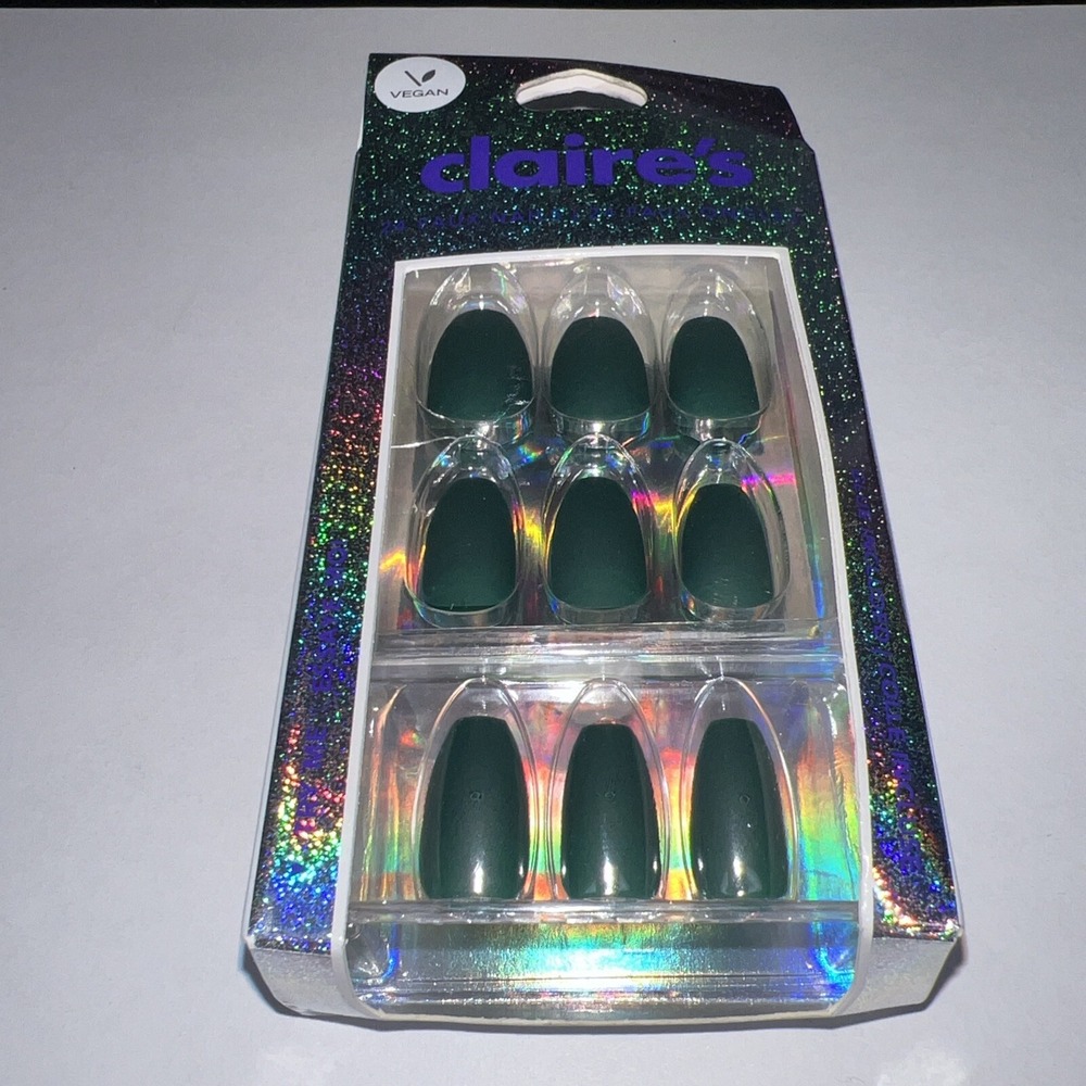 24pc Claire's Fake False Press On Nails Glue‎ On Vegan Green Matte Coffin